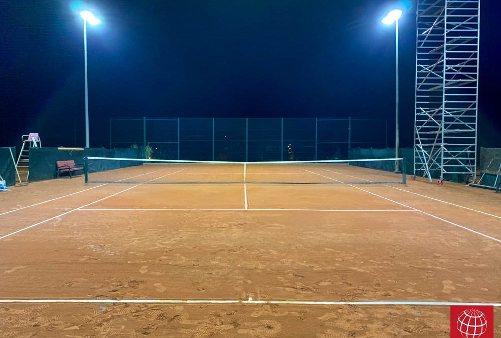Club Tennis Sabadell instala iluminación led Maxpeed by Enerluxe en dos pistas de tenis
