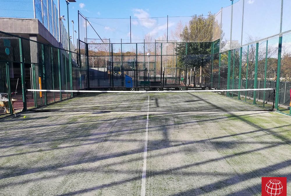 El Club Tennis Sabadell renueva también el césped de su pista de pádel nº 7