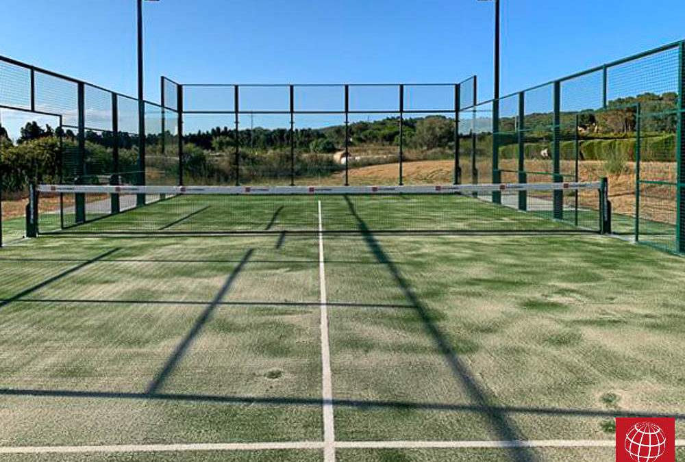 Construcción de una pista de pádel MX-150 Competición en Club Tennis Llafranc