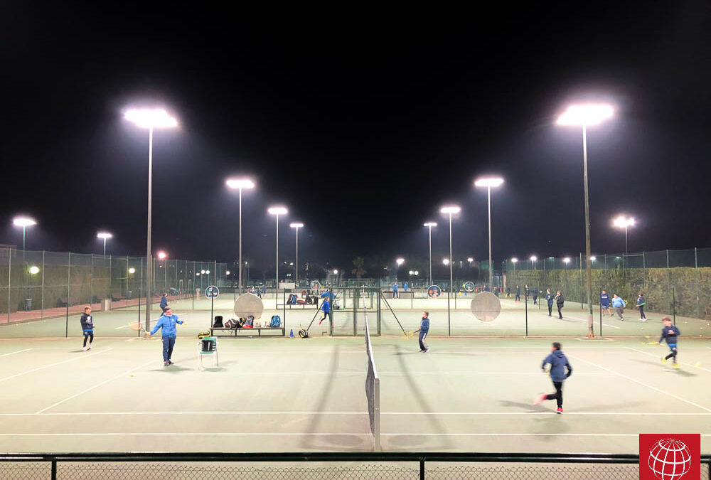 Club Tennis Reus Monterols estrena nueva iluminación led en las pistas de tenis de resina