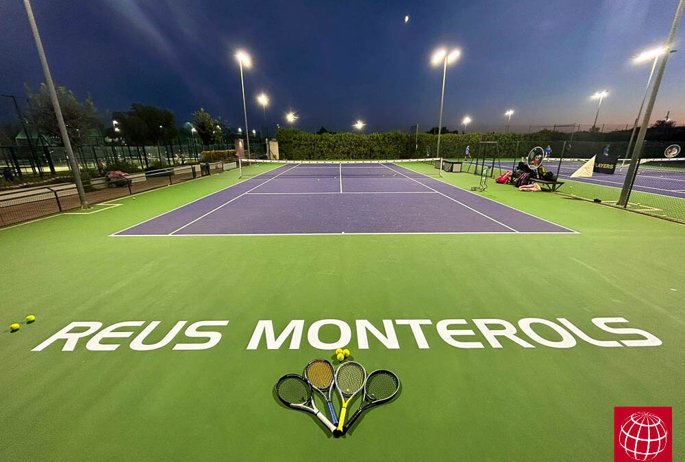Resurfacing de las cuatro pistas de tenis de resina en el Club Tennis Reus Monterols