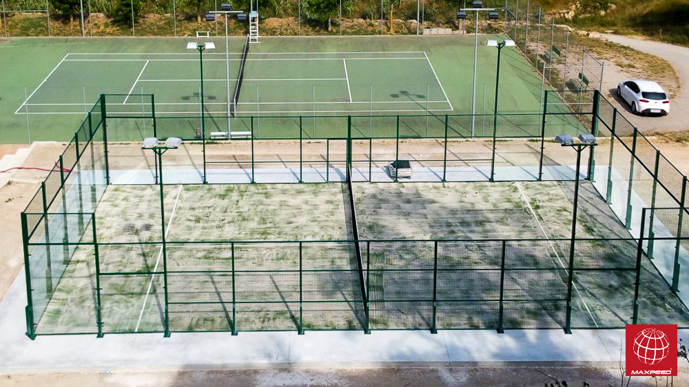 Construcción de pista de pádel en Club de Tennis de Castellfollit de Riubregós