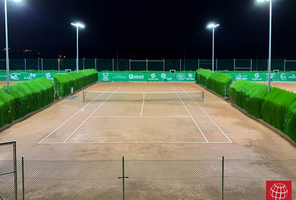 Club Tennis La Bisbal renueva la iluminación de sus pistas de tenis con Maxpeed by Enerluxe