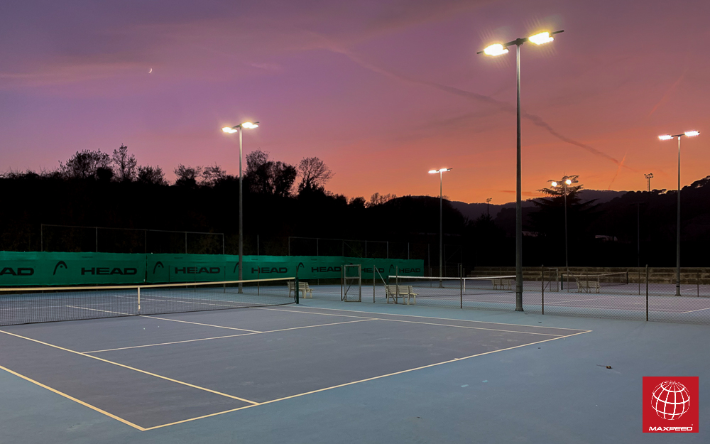 Maxpeed renueva la iluminación de las pistas de tenis 2 y 3 de Foment d’Esport Tona