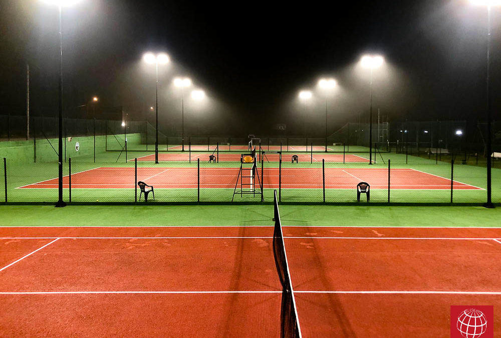 Club Tenis Codesal instala luces LED Maxpeed by Enerluxe en sus pistas de tenis