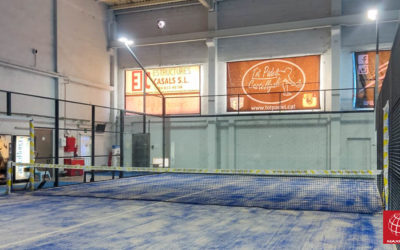 Nuevo césped para una pista de pádel en Tot Padel Castellgalí