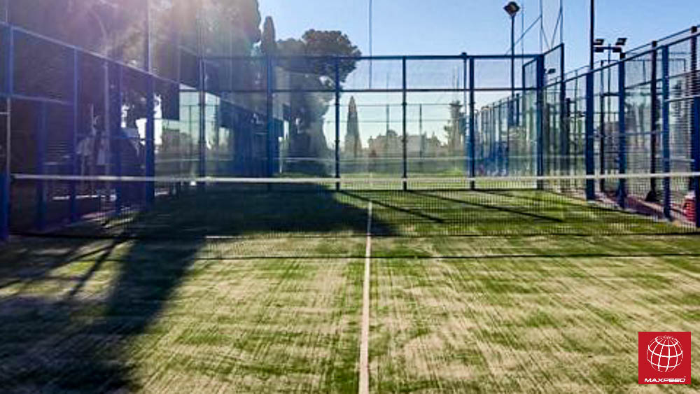 Club Tenis Segur confia en Maxpeed para la instalación del césped en su nueva pista de pádel