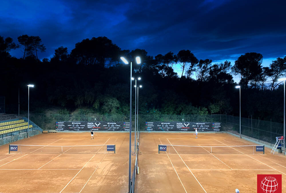 Instalación de iluminación LED en dos pistas de tierra batida del Club Esportiu Valldoreix