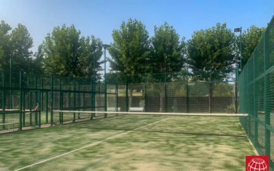 Renovación del césped de dos pistas de pádel en Club de Tennis La Riera