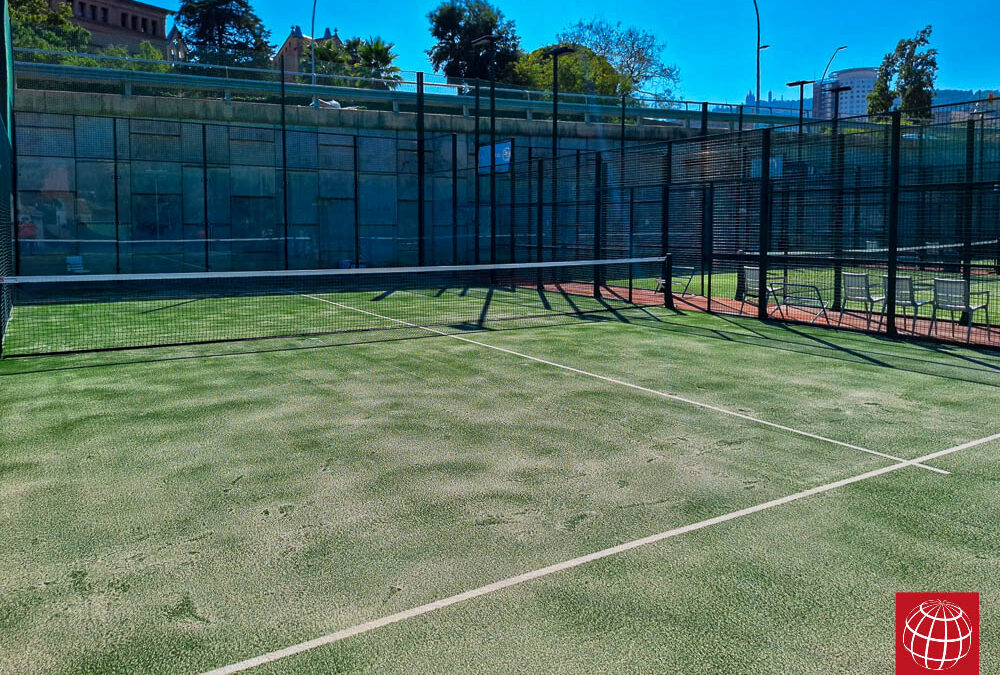 Nuevo césped en la pista de pádel nº 6 del Club Esportiu Hispano Francès
