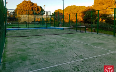 Nuevo césped en la pista de pádel nº 4 del Club Tennis Piera