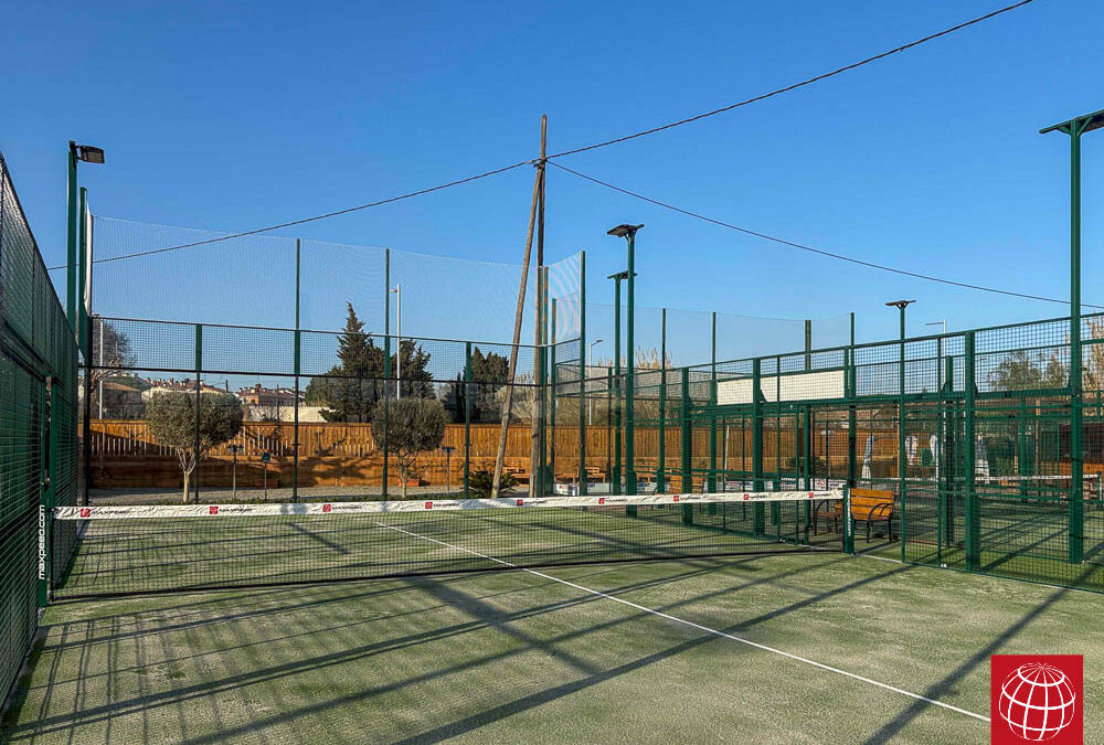 Construcción de otra pista de pádel MX-150 Competición en el Aquapadel Tennis Palafrugell