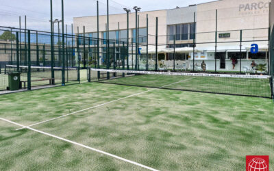Cambio del césped en la pista de pádel nº 6 del Club Padel Vilanova